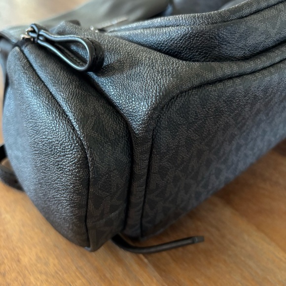 MICHAEL KORS Abbey LG Cargo Backpack in Black - Picture 10 of 11